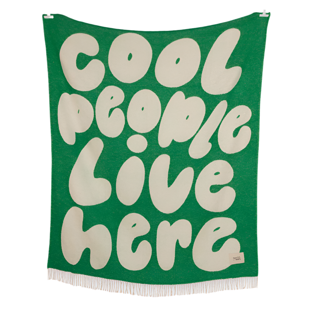 Kuscheldecke | Cool People Live Here