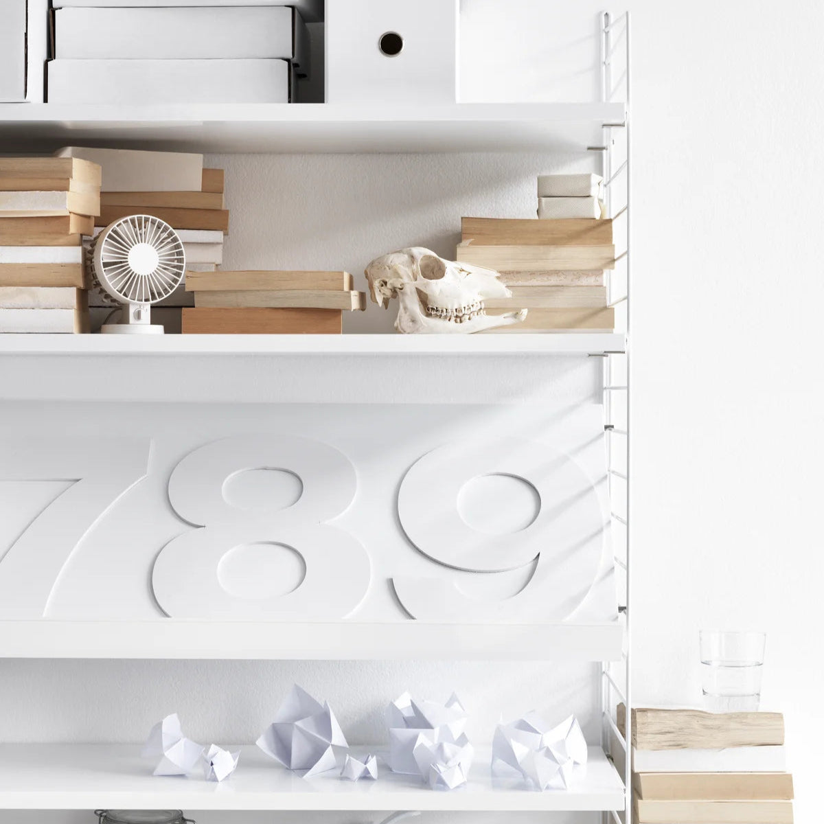 String Furniture | Zeitschriftenablage B 78cm