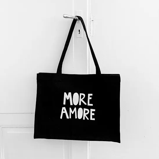 More Amore Shopper