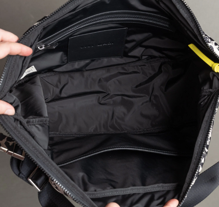 Padded Hip Bag oversized | Leo