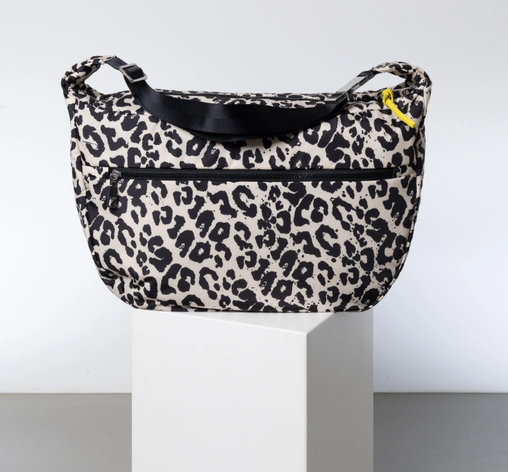 Padded Hip Bag oversized | Leo