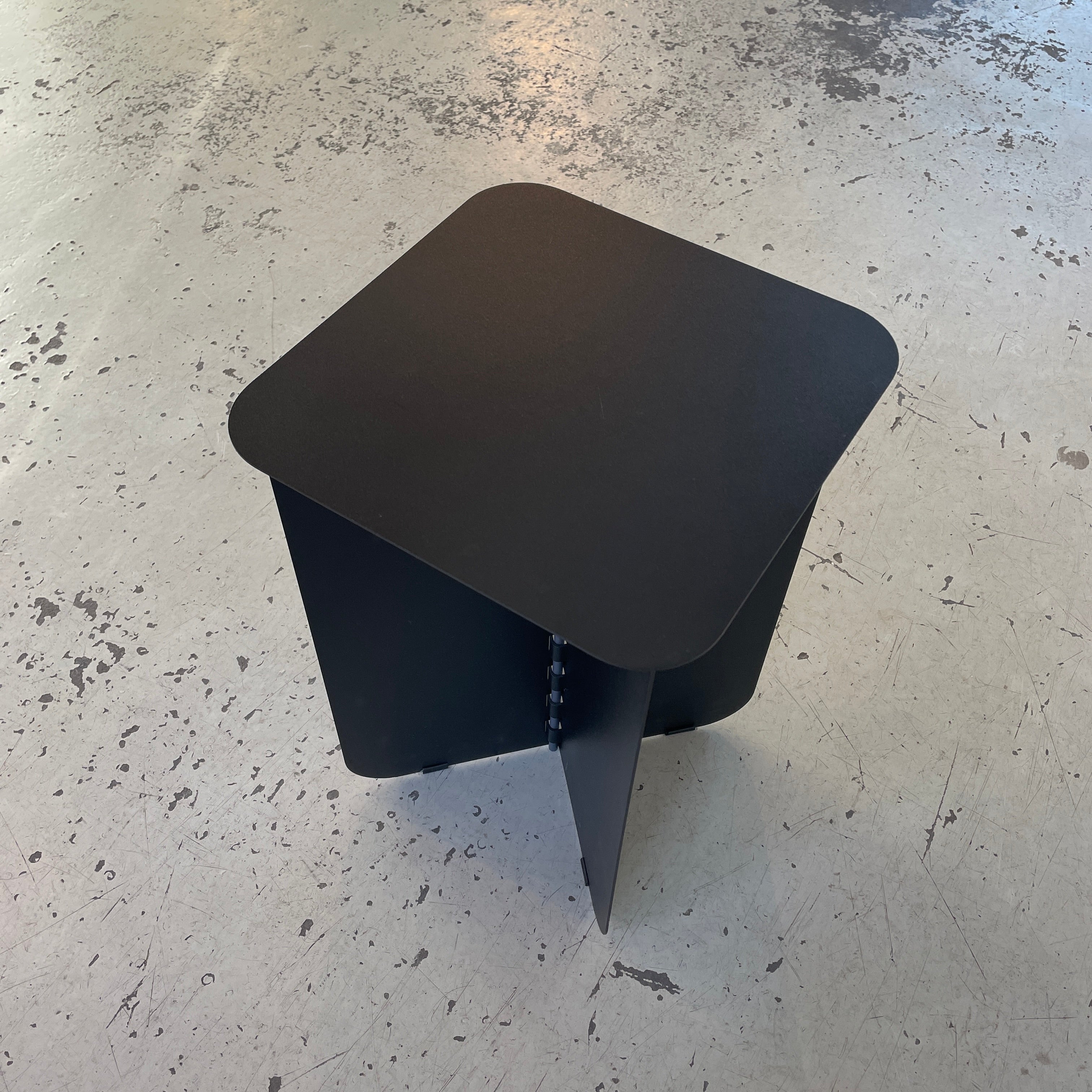Ausstellungsstück | Beistelltisch Hinge Small