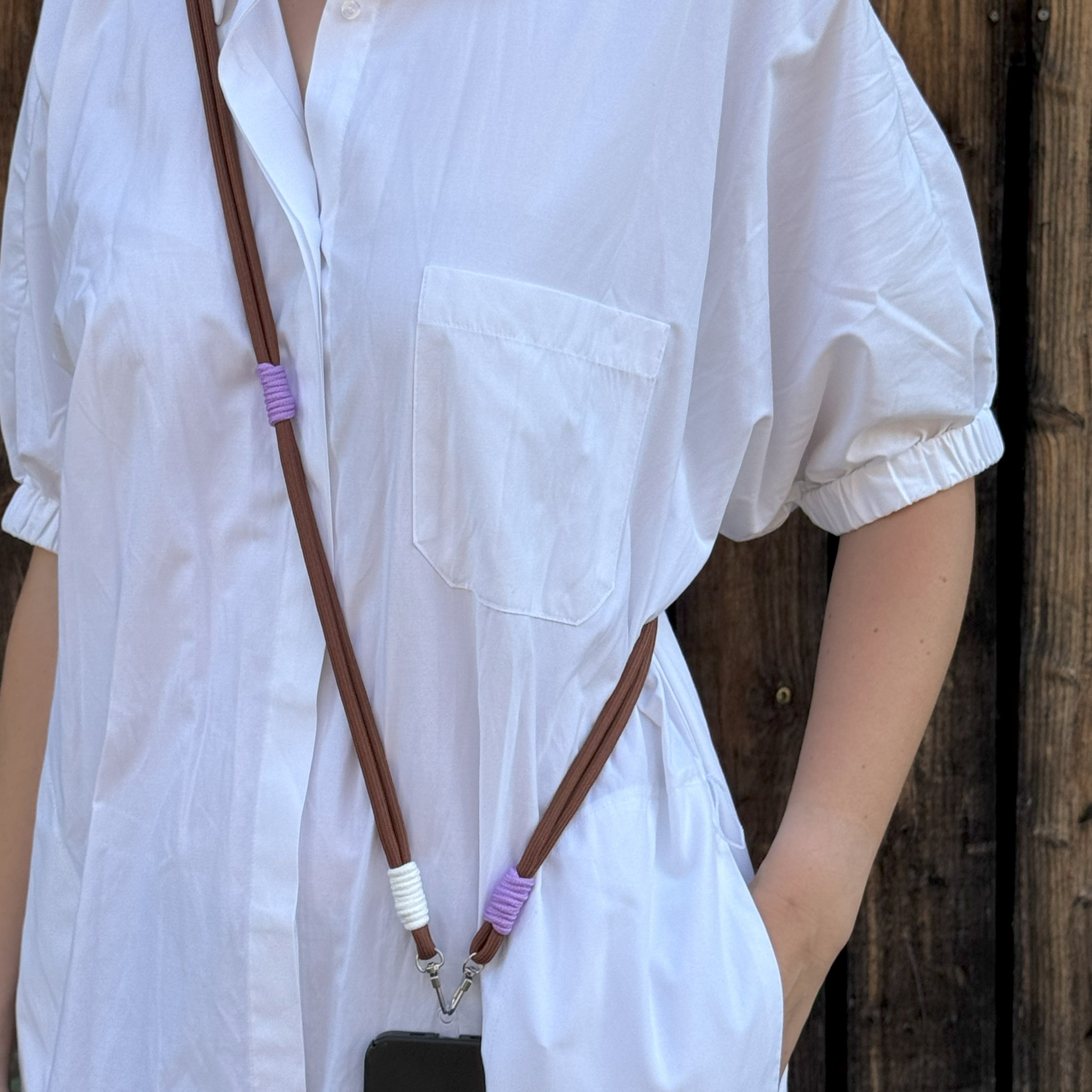 Handykette Torino 12 in Hazelnut von Parsley an Pepper bei Frau Rabe in Die Halle