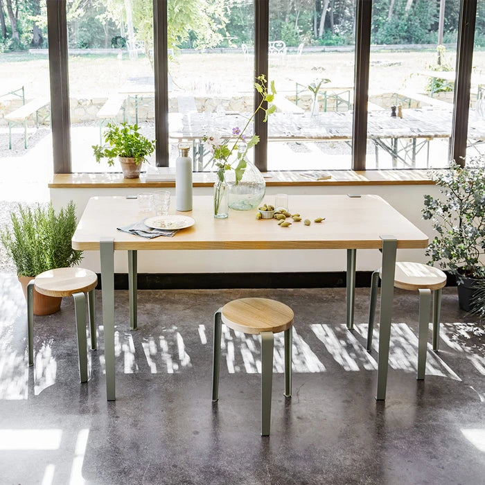 Tischbein von Tiptoe in eucalyptus grey bei Frau Rabe im Concept Store Die Halle