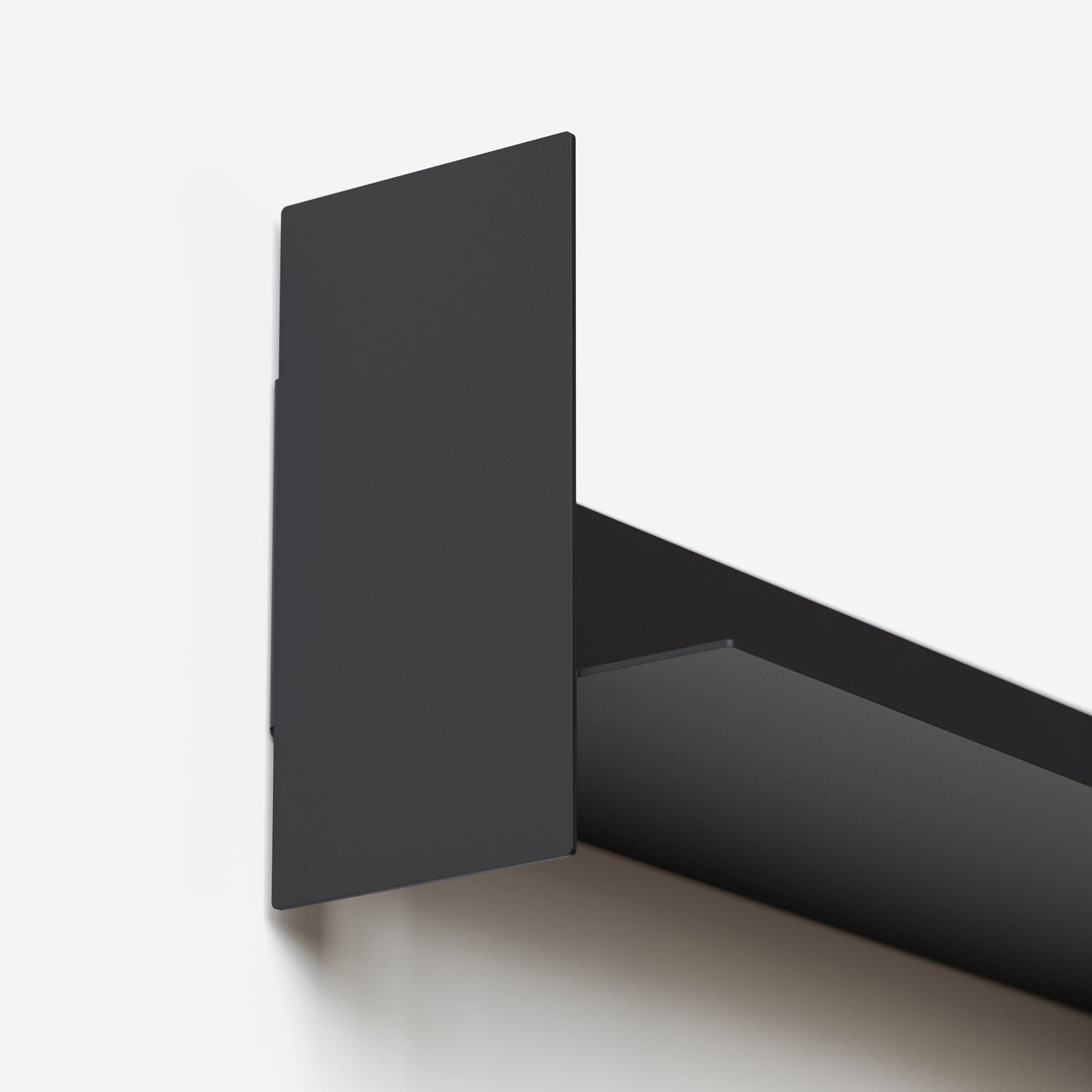 Wandregal Pli von Tiptoe in graphite black bei Frau Rabe im Concept Store Die Halle