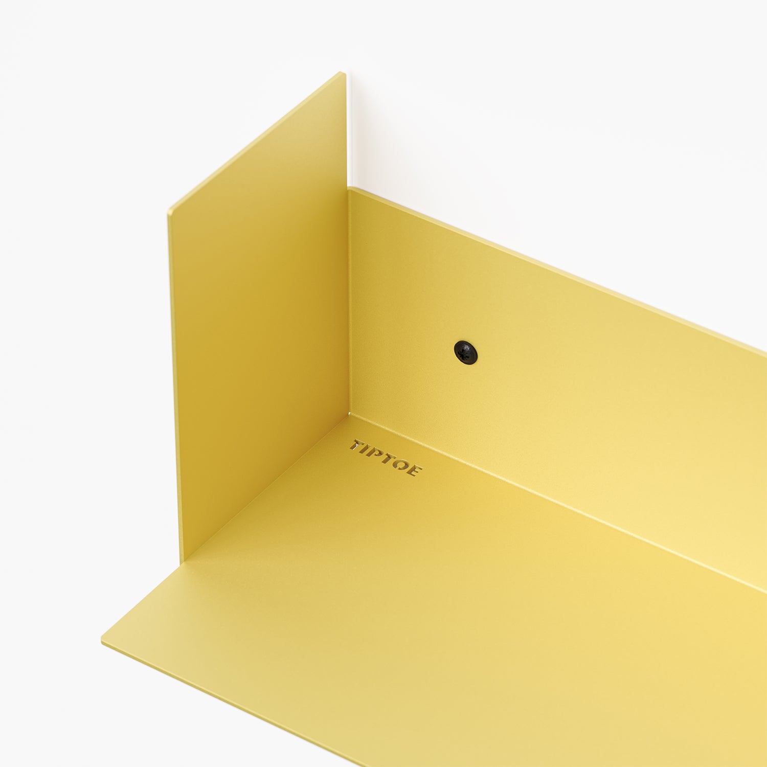 Wandregal Pli von Tiptoe in yellow naples bei Frau Rabe im Concept Store Die Halle