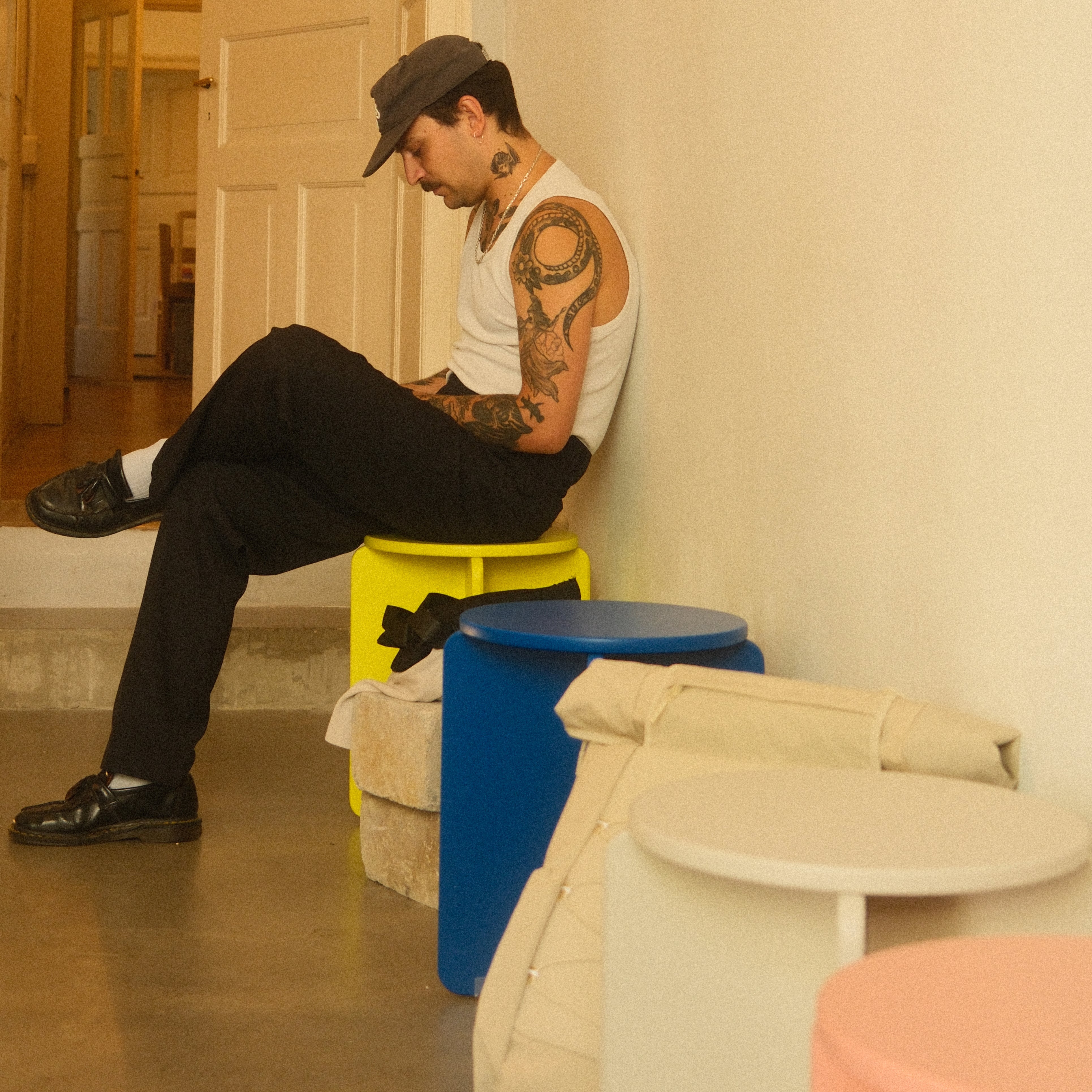 Hocker | XO