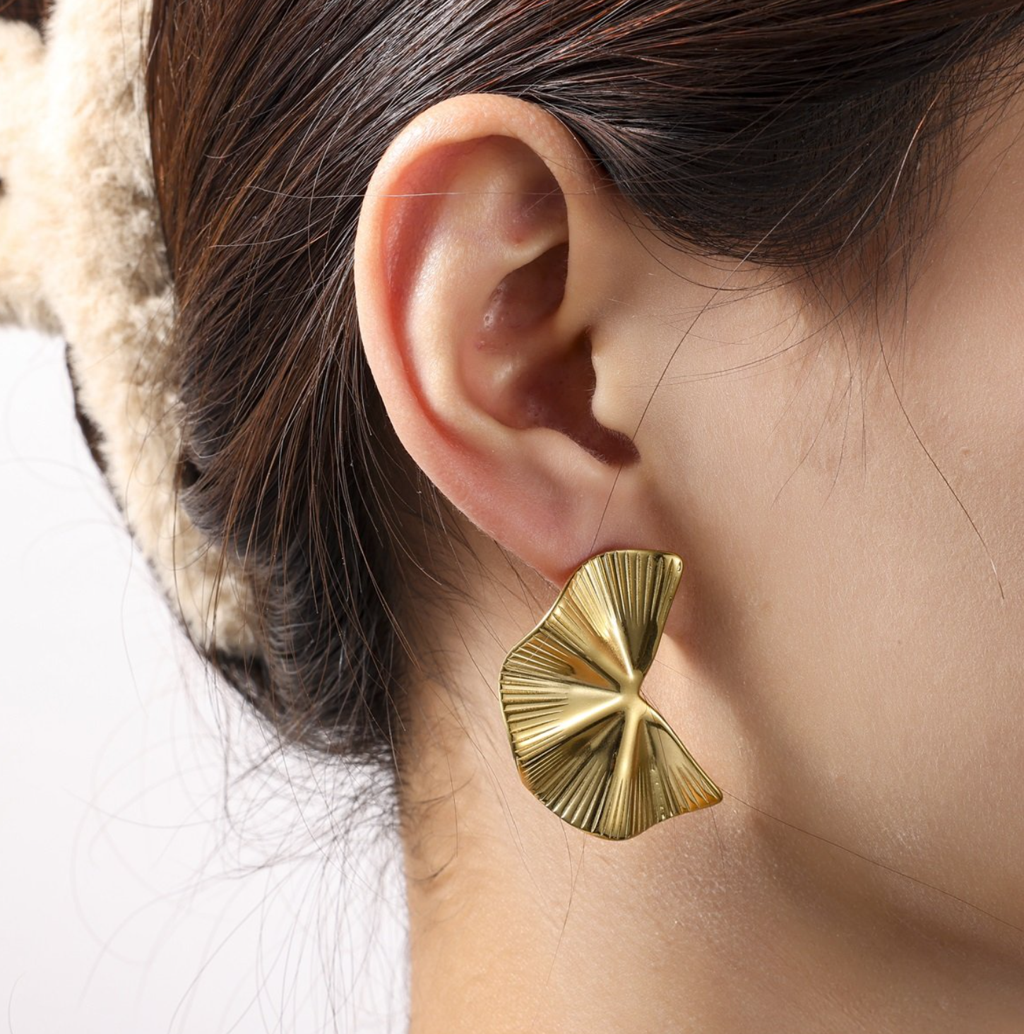 Ohrringe | Half Lily Stud