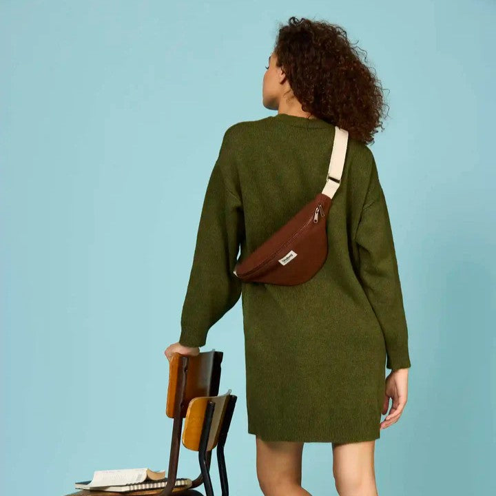 Bauchtasche Olivia in Schokolade von Hindbag bei Frau Rabe im Concept Store Die Halle