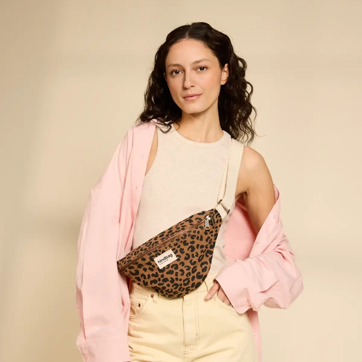 Hindbag Bauchtasche Olivia in Leopard Zimt bei Frau Rabe in Die Halle