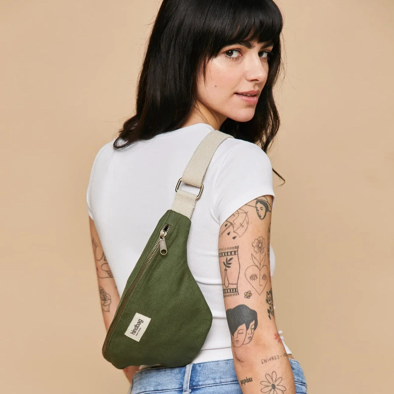 Hindbag Olivia Bauchtasche in Olivgrün bei Frau Rabe in Die Halle