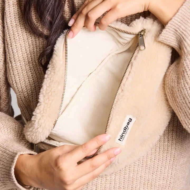 Hindbag Bauchtasche Olivia in Teddy bei Frau Rabe in Die Halle