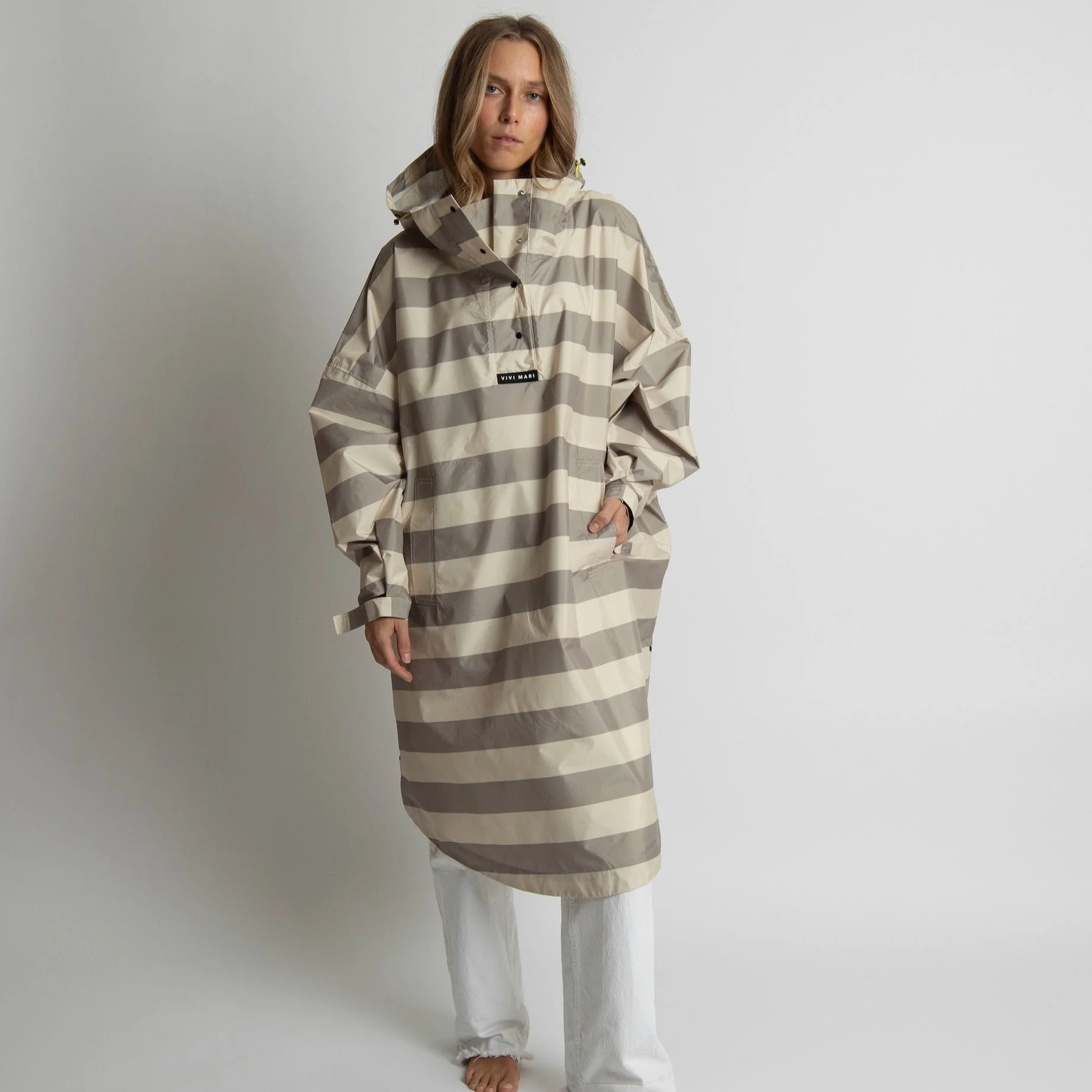 Regenponcho Bold Stripes | mushroom/sand