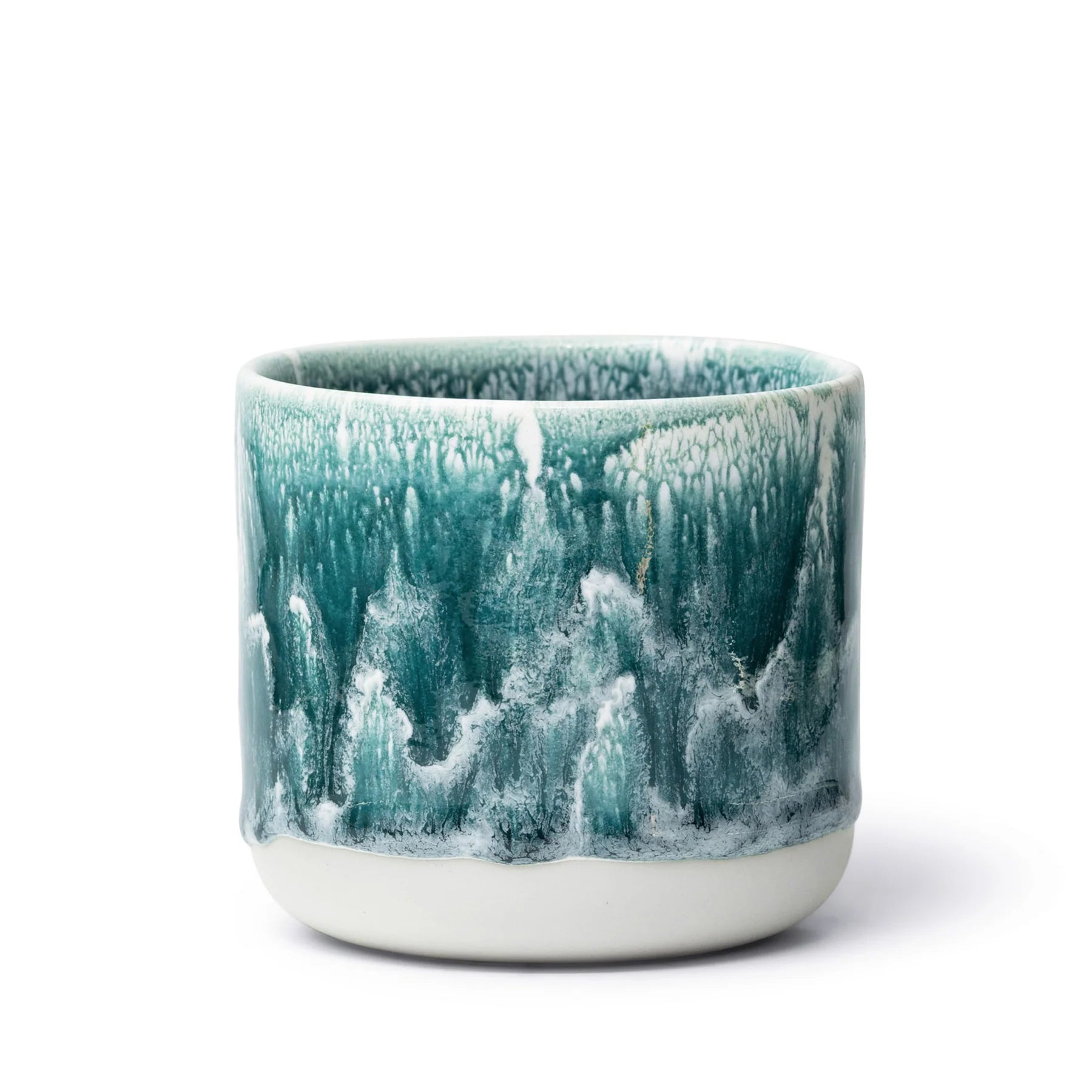 Quench Cup von Studio Arhoj in der Farbe Andromeda Green bei Frau Rabe im Concept Store Die Halle