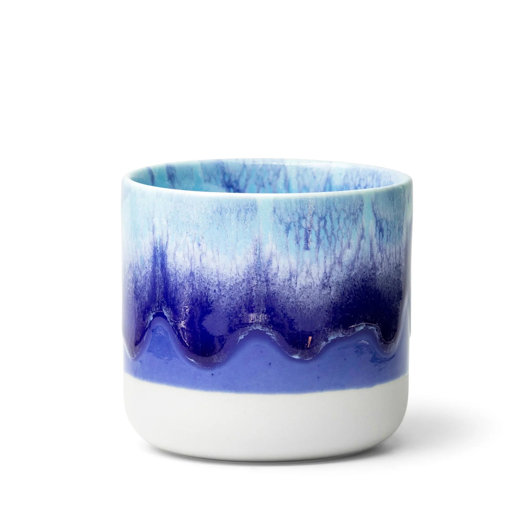 Quench Cup von Studio Arhoj in der Farbe Dolphin bei Frau Rabe im Concept Store Die Halle