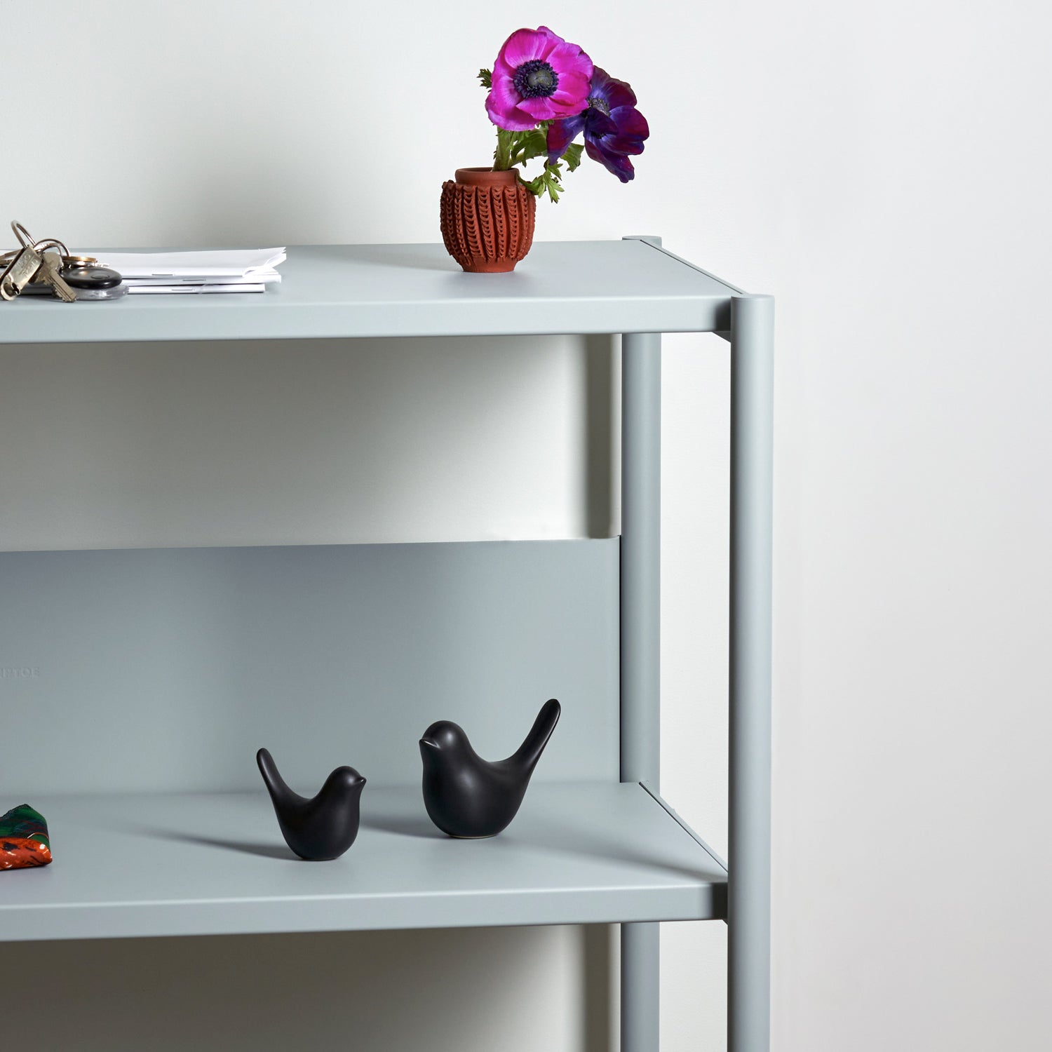 Unit Regal von Tiptoe in pale blue bei Frau Rabe im Concept Store die Halle