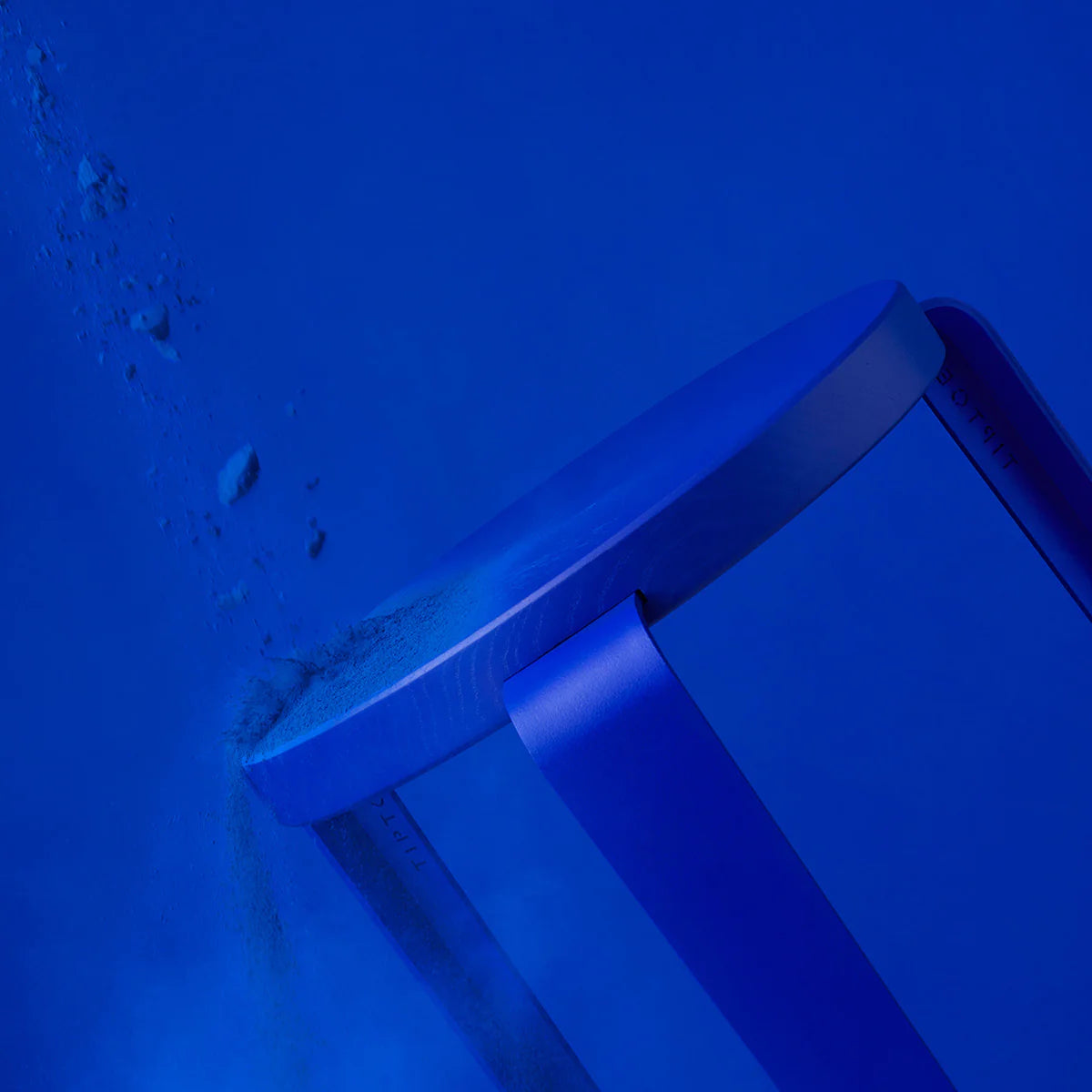 Hocker LOU | x KLEIN BLUE®