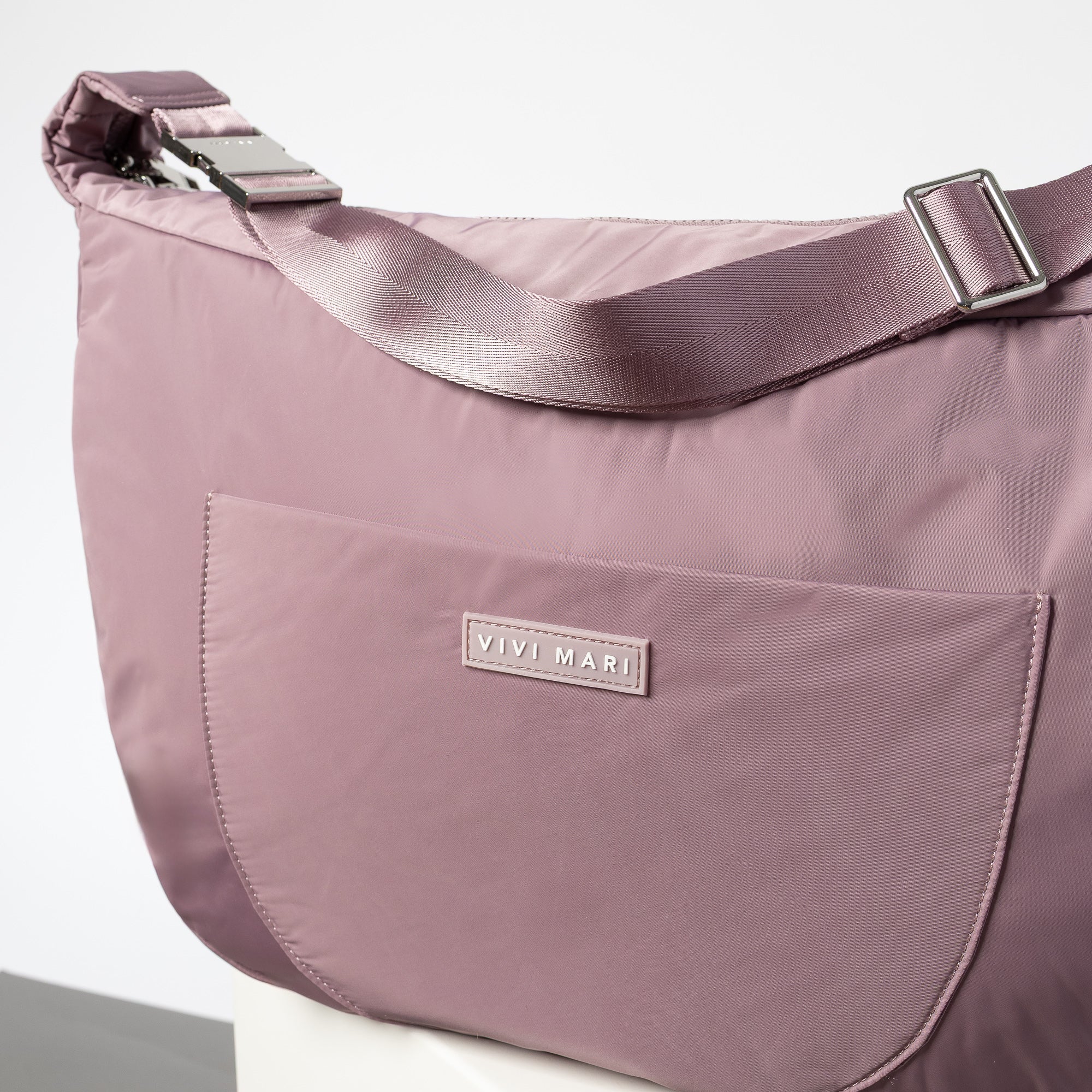 Padded Hip Bag Oversized | Ash Plum