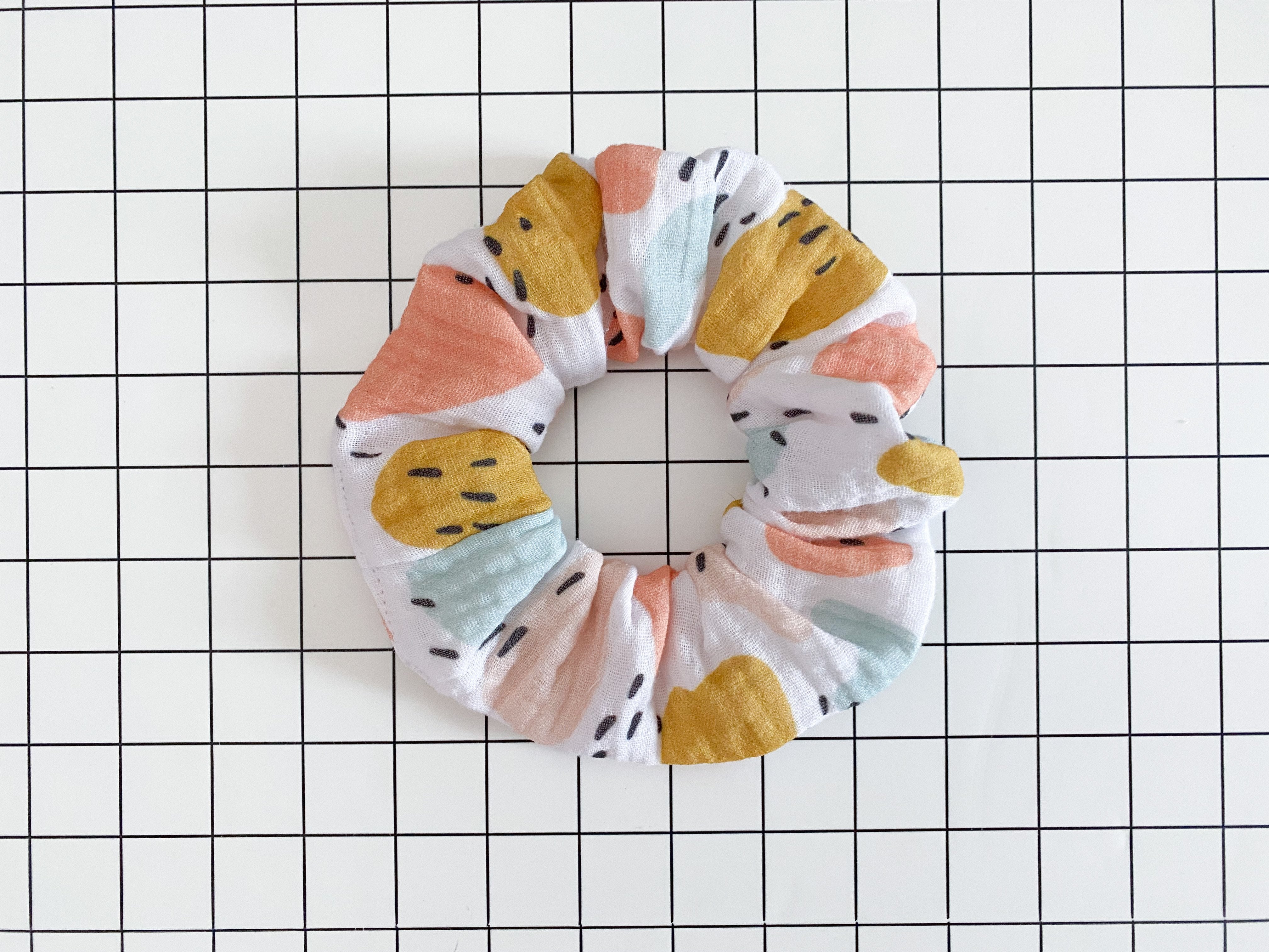 Scrunchie I Shapes mint curry peach