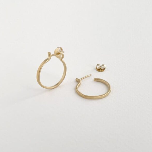 Ohrringe Sophie ‘M’ Hoop Earrings | Gold Plated Sterling Silver