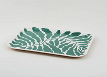 Lade das Bild in den Galerie-Viewer, Tablett | Leaves Green Rectangle
