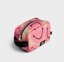 Lade das Bild in den Galerie-Viewer, WOUF Kulturtasche | pink Smiley
