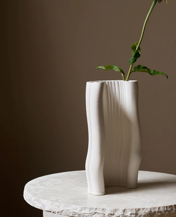 Vase | Moiré