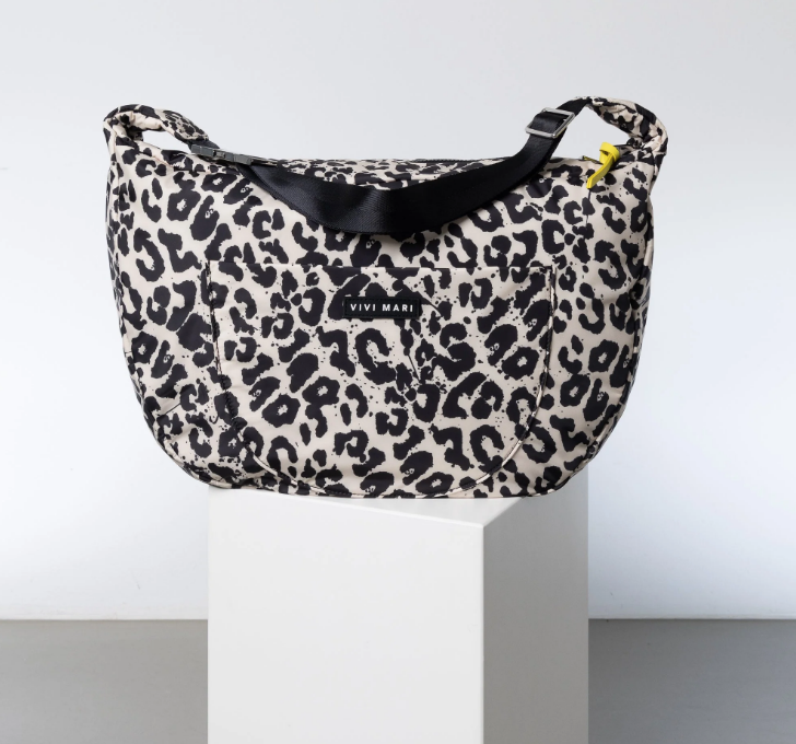 Padded Hip Bag oversized | Leo