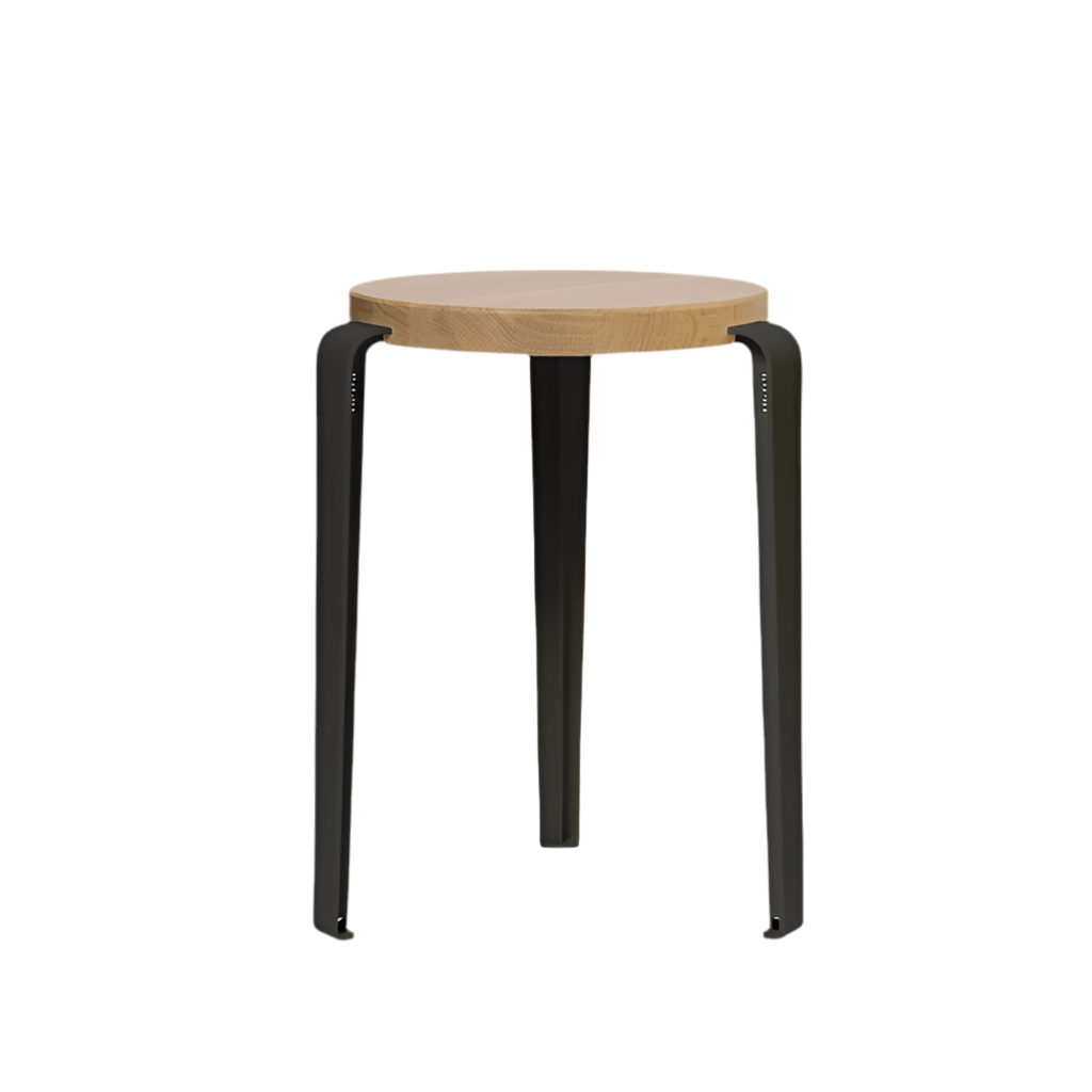 Hocker Lou von Tiptoe Sitzfläche Eiche massiv mit pulverbeschichteten Stahlbeinen in graphiteblack - bei Frau Rabe im Concept Store Die Halle