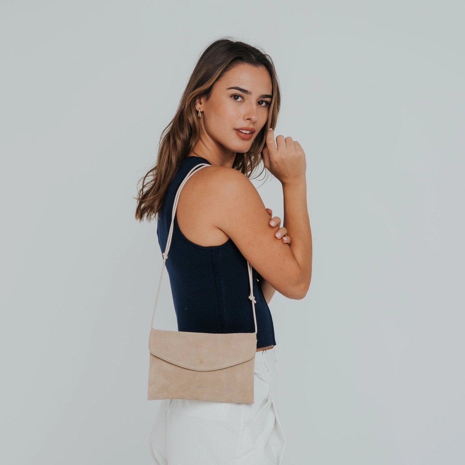 Cute Clutch | Suede Caramelo