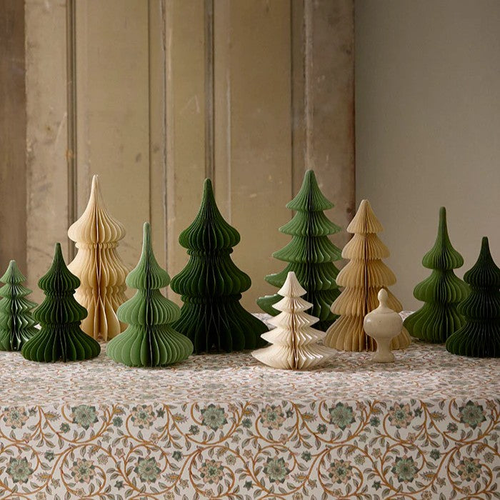 Wabentanne Pine in 30cm Höhe in der Farbe Ming von Bungalow bei Frau Rabe im Concept Store Die Halle in Tübingen