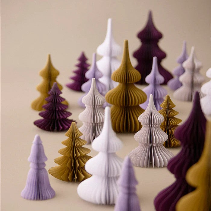 Wabentanne Pine in 16cm Höhe in der Farbe Plum von Bungalow bei Frau Rabe im Concept Store Die Halle in Tübingen