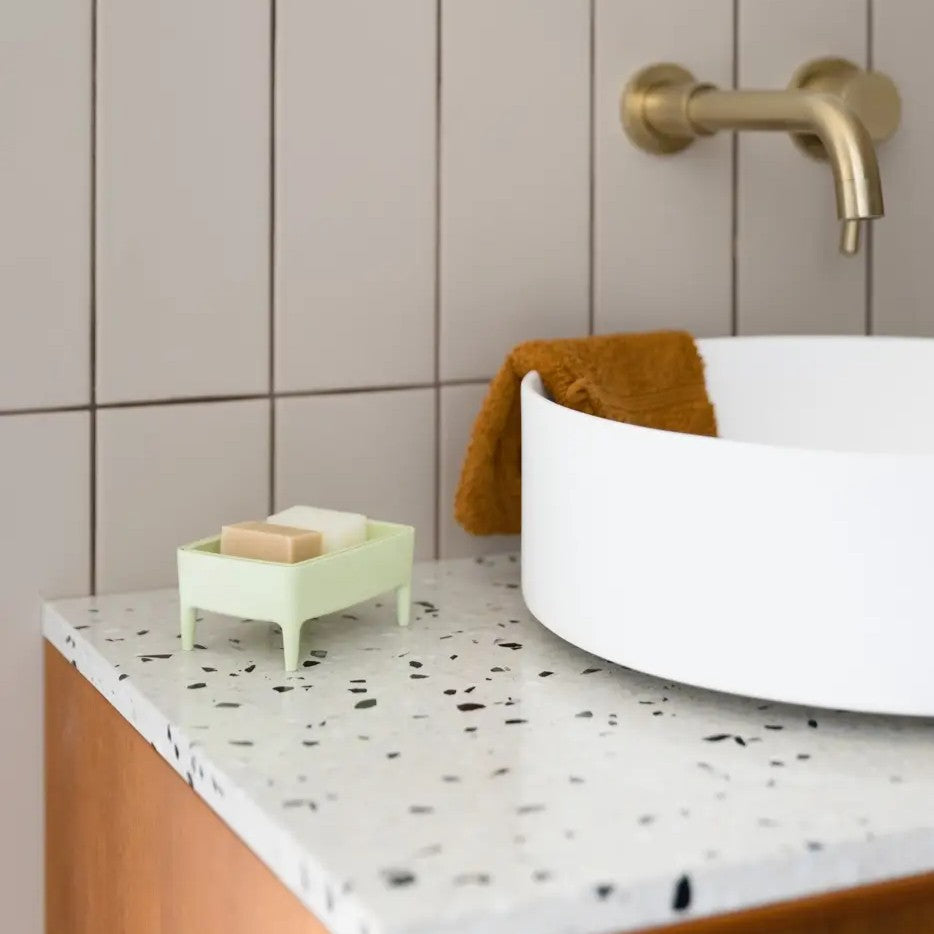 Seifenablage Bubble Buddy in Pistachio von foekje-fleur bei Frau Rabe im Concept Store Die Halle