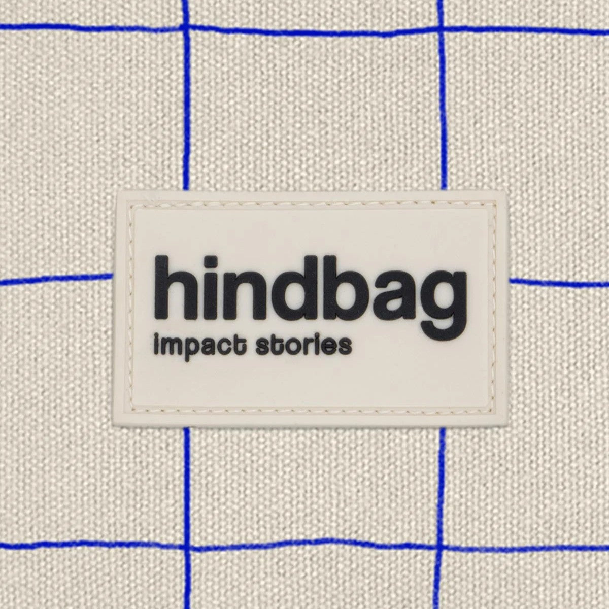 Bauchtasche Olivia mit Karomuster in Naturweiß und Blau von Hindbag bei Frau Rabe im Concept Store Die Halle