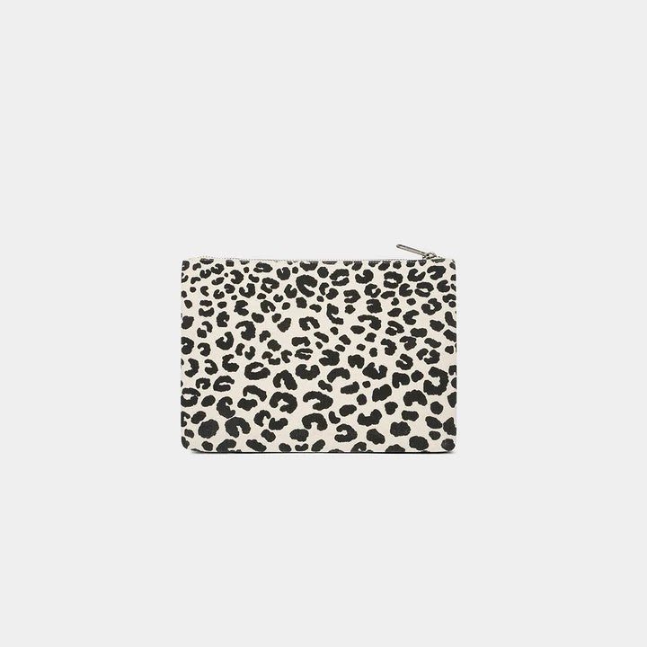 Beutel Ema mit Leopard Muster in Naturweiß von Hindbag bei Frau Rabe im Concept Store Die Halle