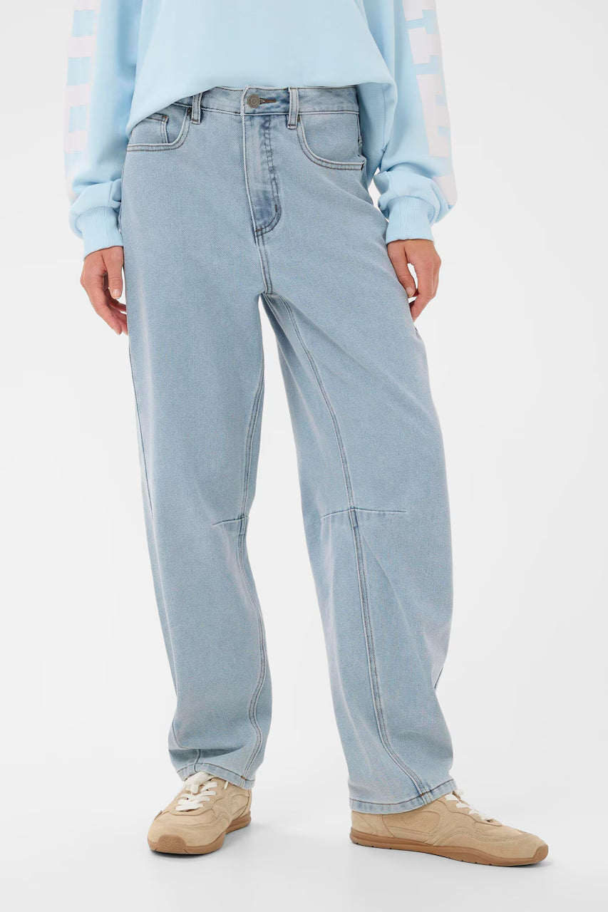 KAminna Barrel Jeans | Light Blue Washed Denim
