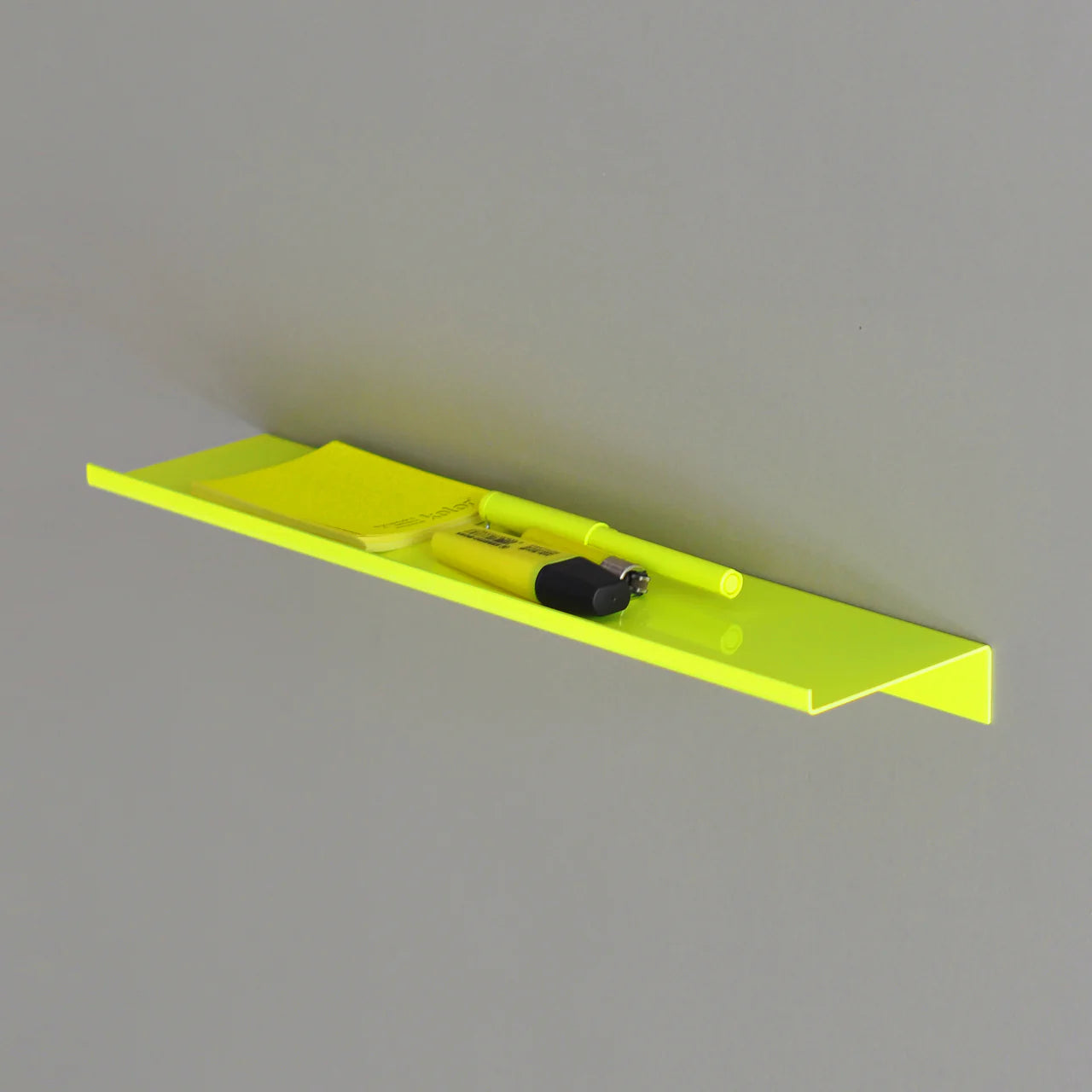 Kolor Wandregal Z in der Größe Small in Neon Gelb bei Frau Rabe im Concept Store Die Halle