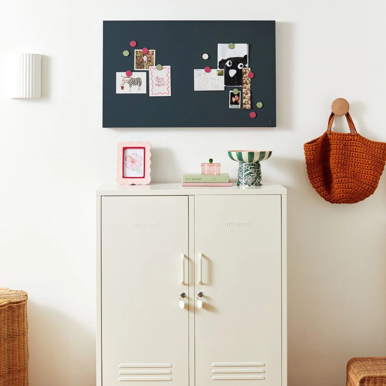 Magnetwand The Storyboard in slate von Mustard Made bei Frau Rabe im Concept Store Die Halle