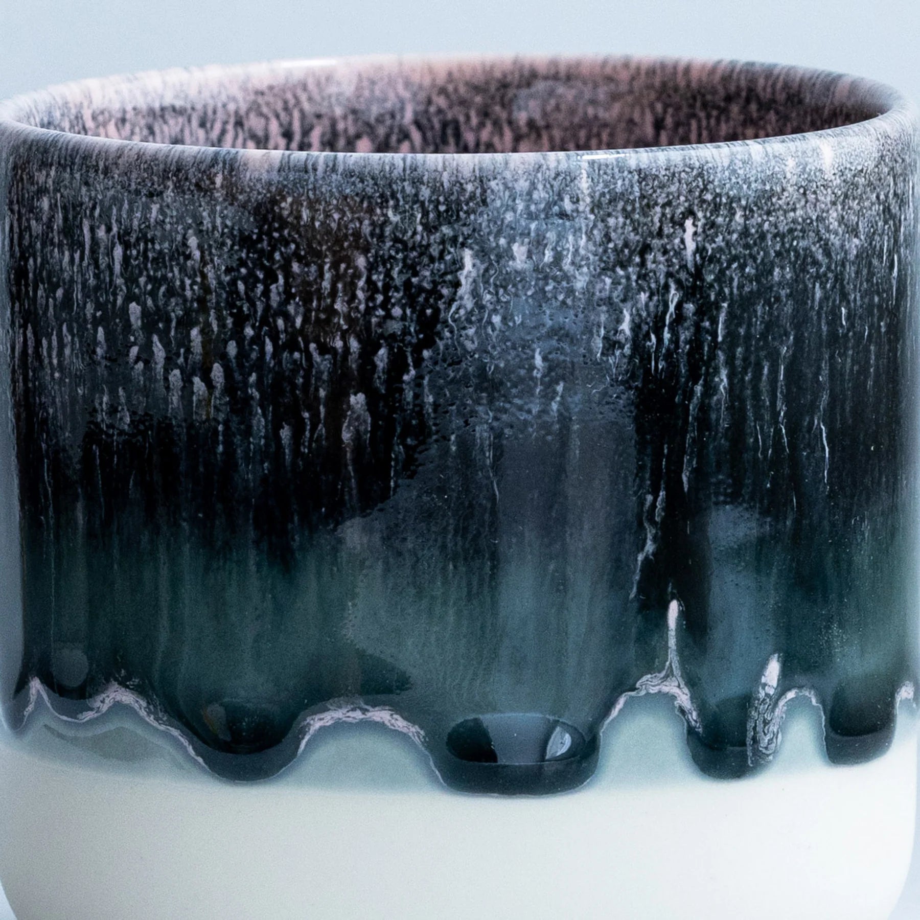 Quench Cup von Studio Arhoj in der Farbe Punk Blonde bei Frau Rabe im Concept Store Die Halle