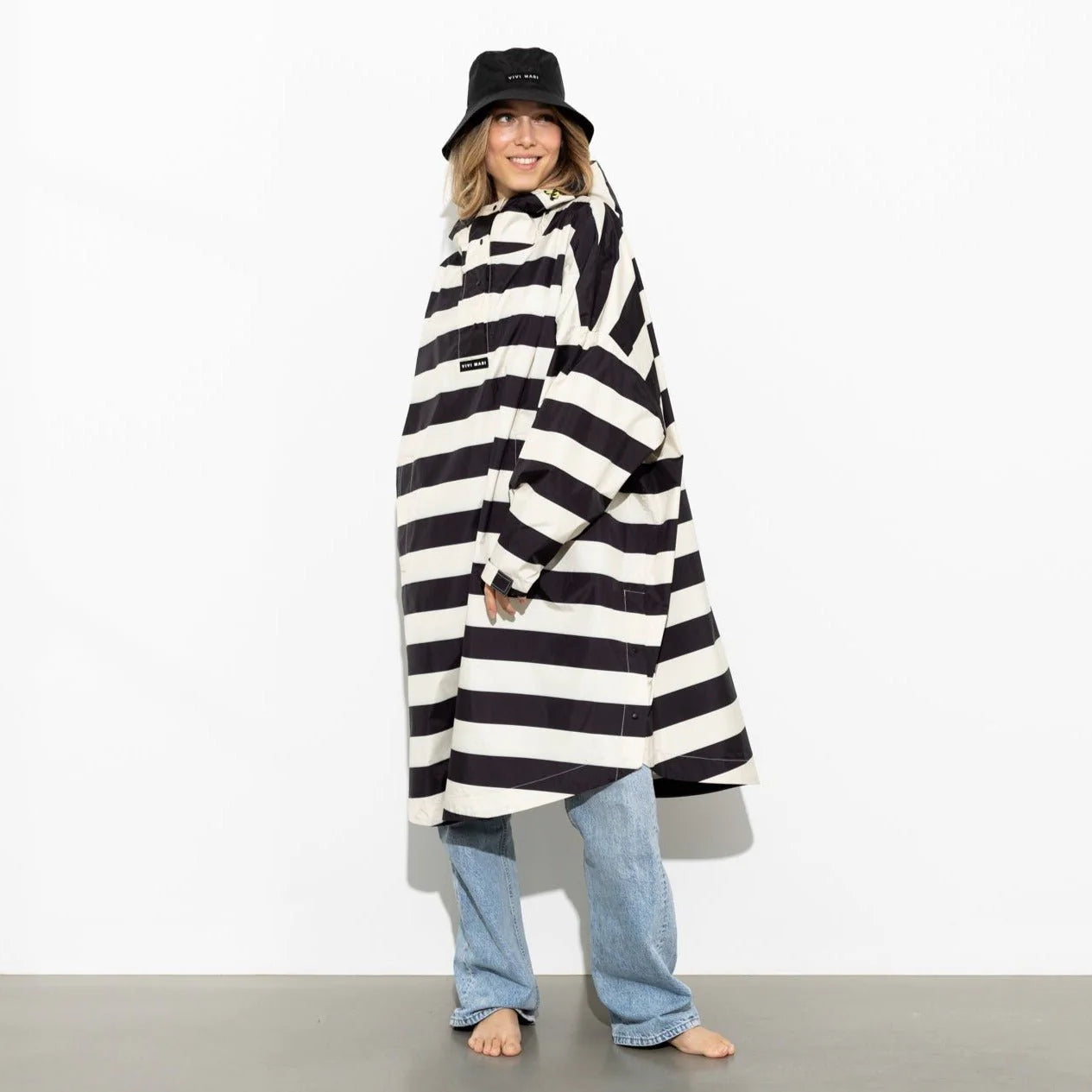 Regenponcho Bold Stripes | black/sand