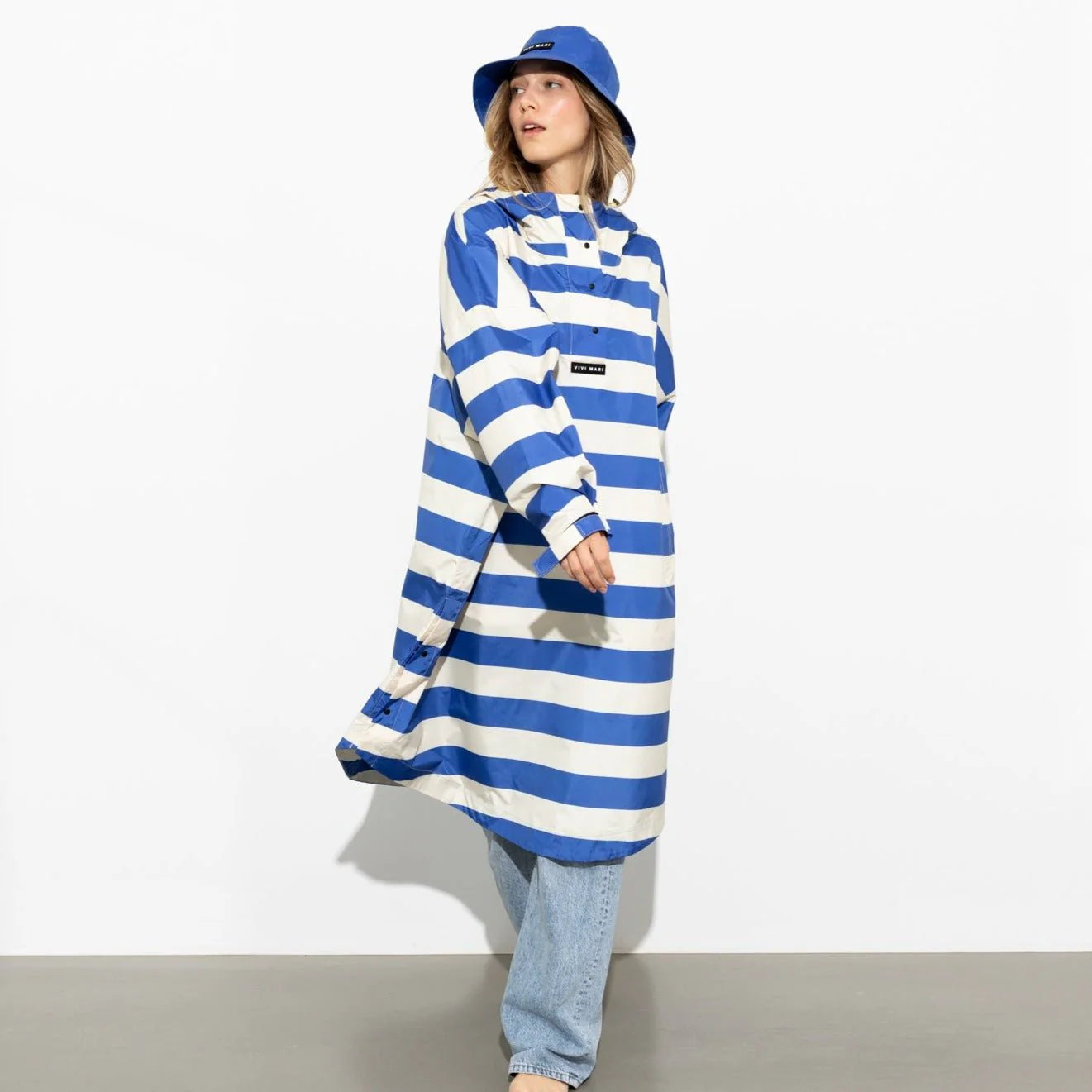 Regenponcho Bold Stripes | blue/sand