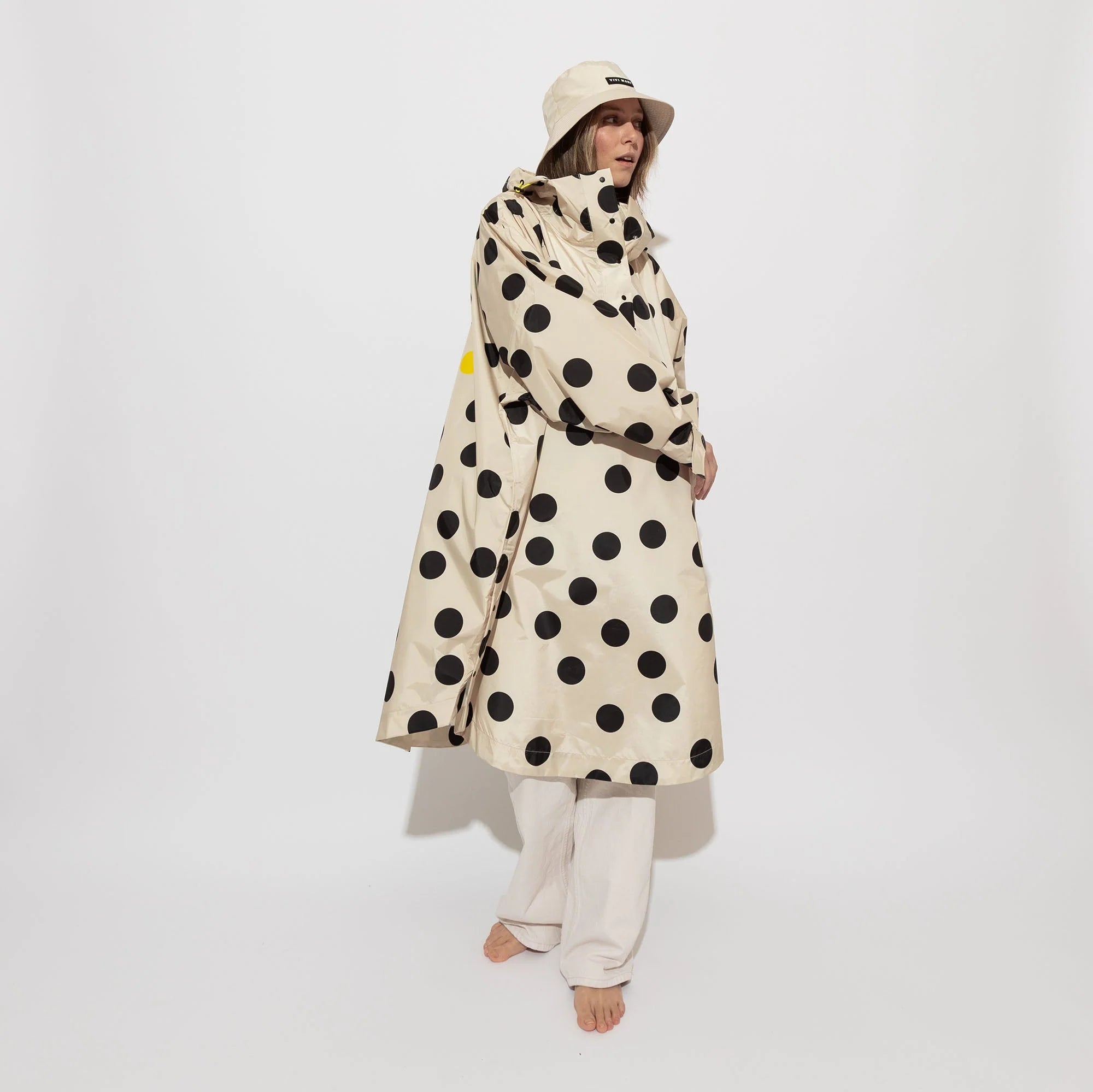 Regenponcho Dots | black/sand