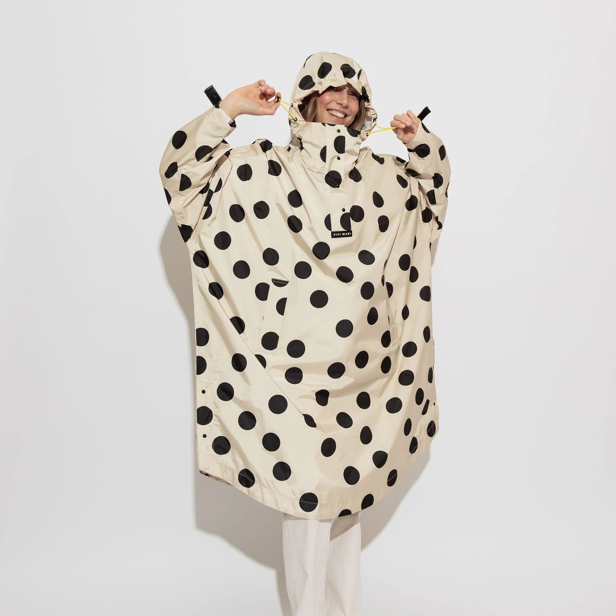 Regenponcho Dots | black/sand