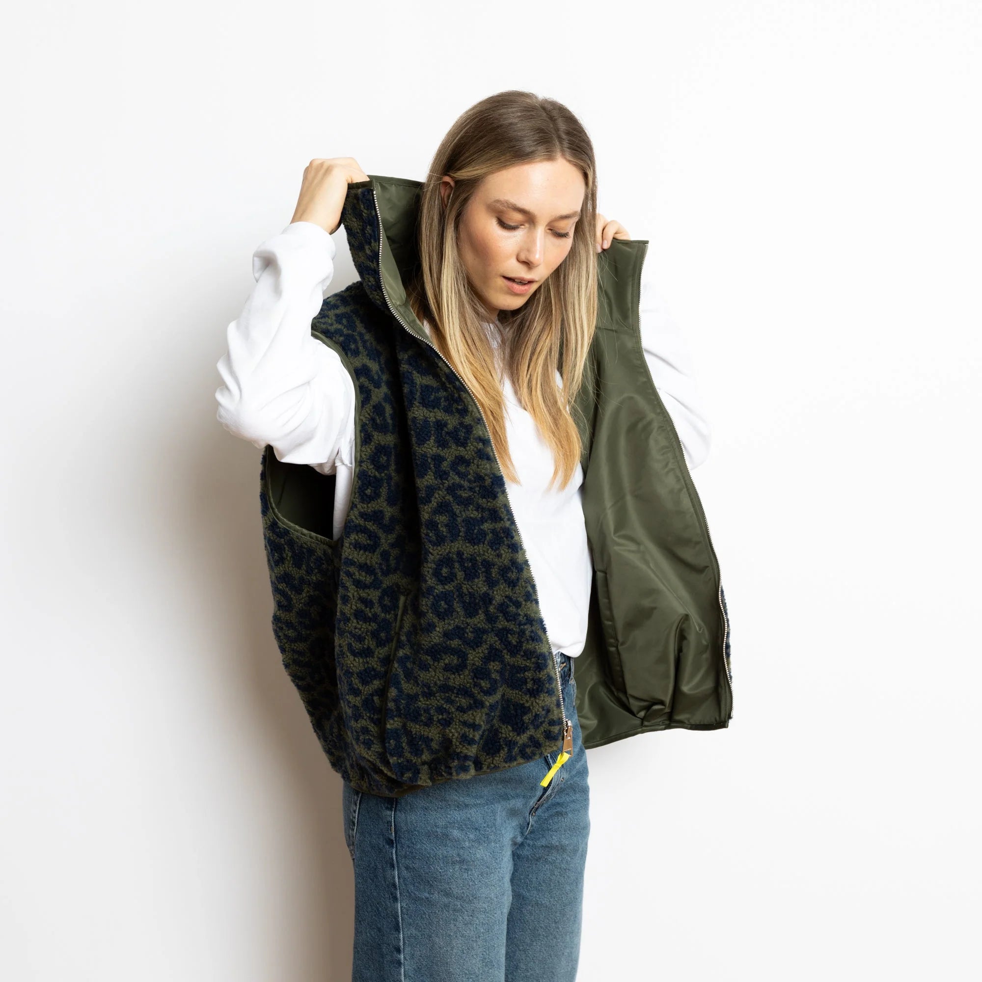 Reversible Bomber Weste | Olive/Leo Navy-Olive