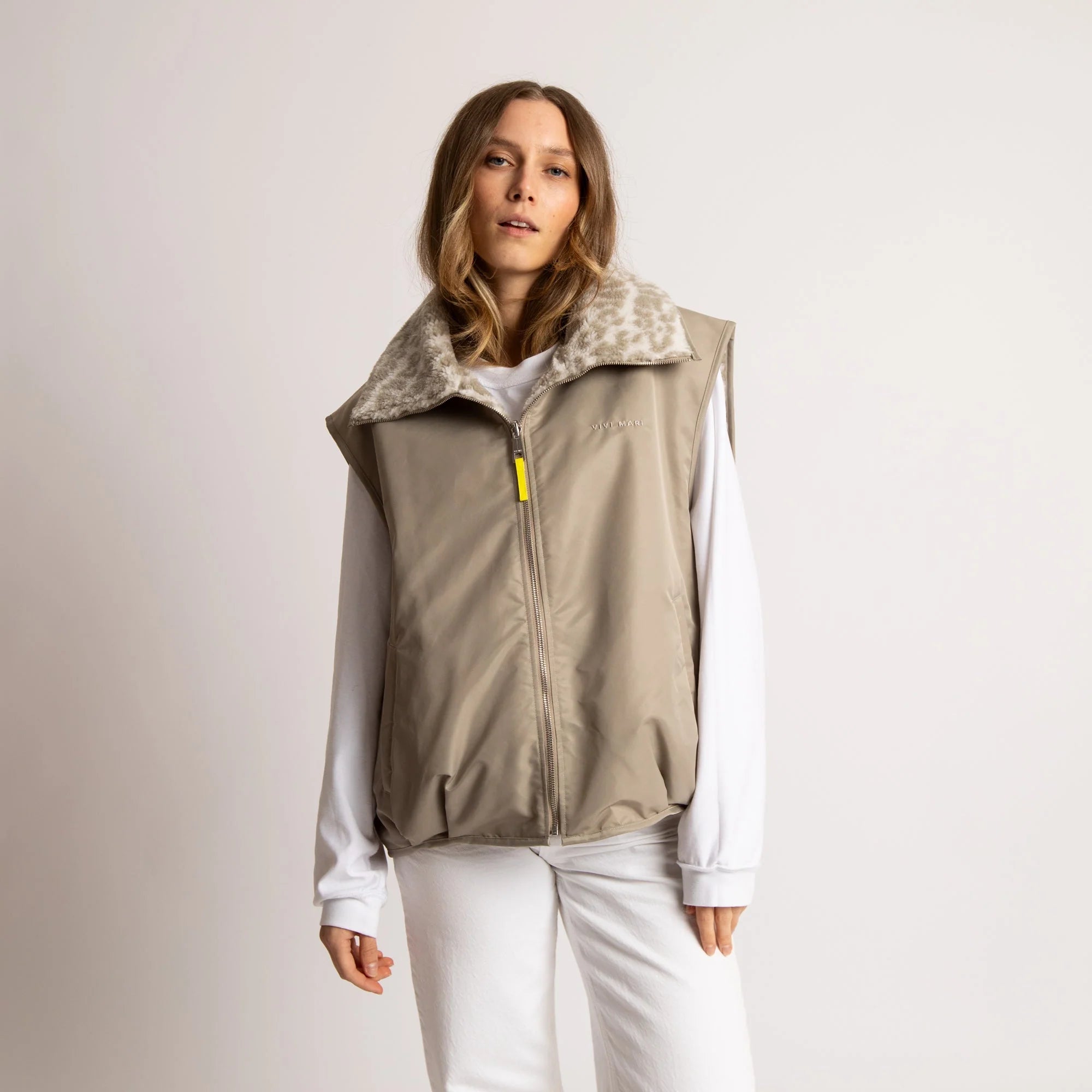 Reversible Bomber Weste | Stone/Leo Sand-Stone