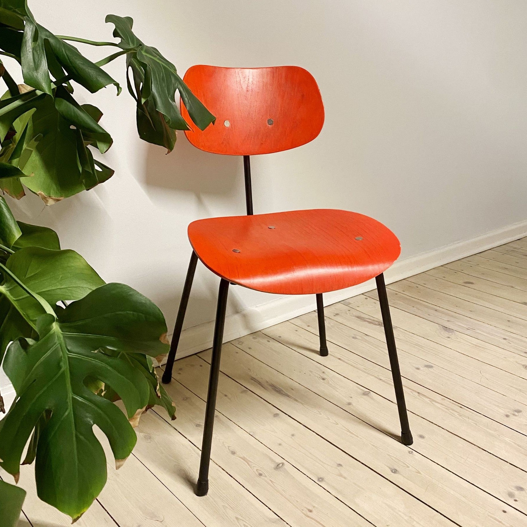 Stuhl SE 68 | Blutorange