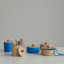 Lade das Bild in den Galerie-Viewer, Designletters Dose Treasure Jar | diverse Farben
