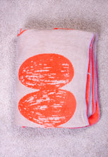 Lade das Bild in den Galerie-Viewer, Kuscheldecke - Home sweet Home

