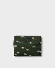 Lade das Bild in den Galerie-Viewer, WOUF ipad Hülle Tasche | Camper
