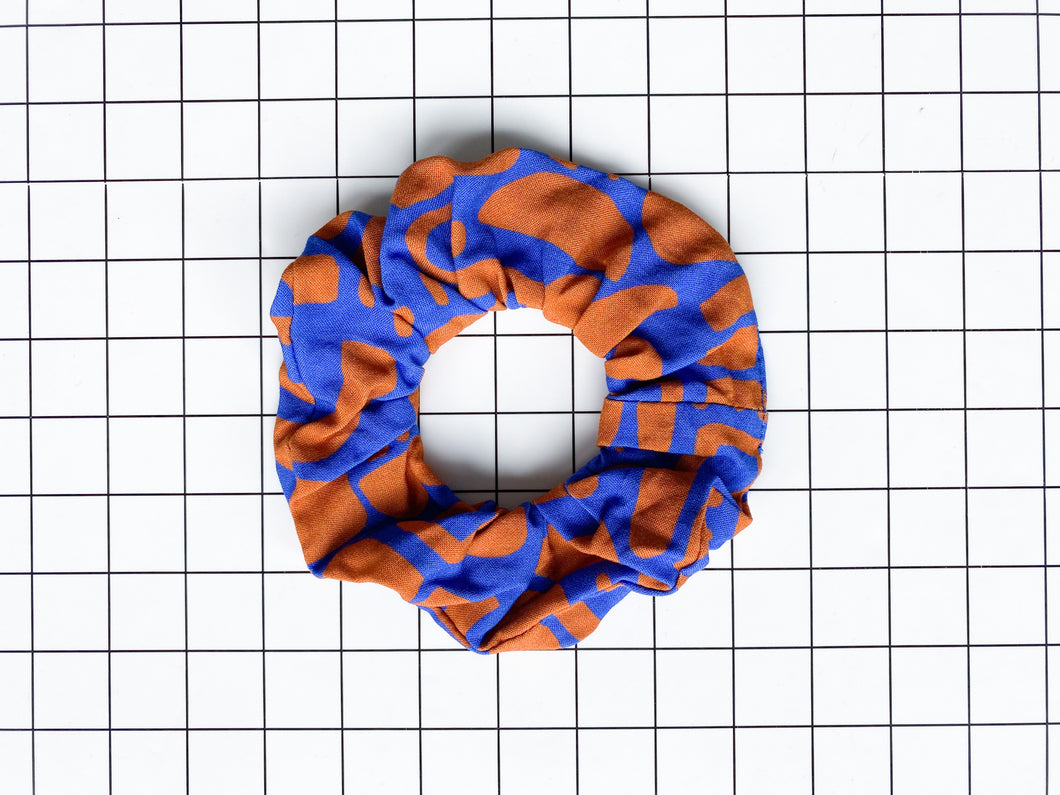 Scrunchie - CORA rostorange/kobaltblau